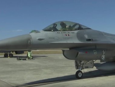 F-16 Fighting Falcons σε άσκηση αερομαχίας! (βίντεο)